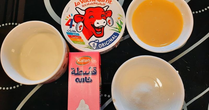 Cách làm kem cheese mặn từ phô mai con bò cười