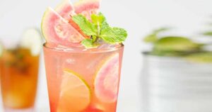 làm trà ổi hồng thanh mát
